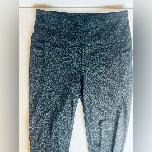 MONDETTA Cold Gear Performance Wear Leggings - Picture 4 of 9